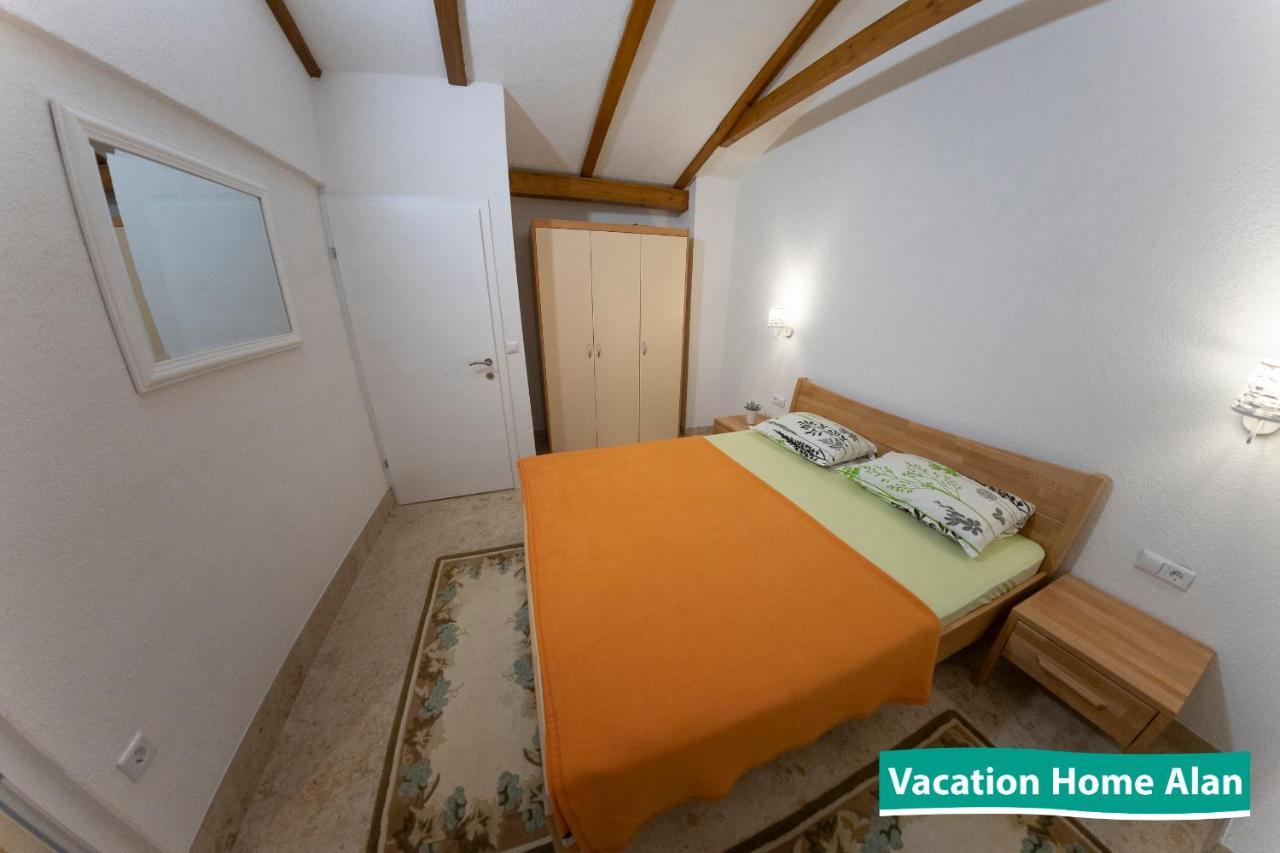 Vacation Home Alan 2 Kulen Vakuf Bagian luar foto