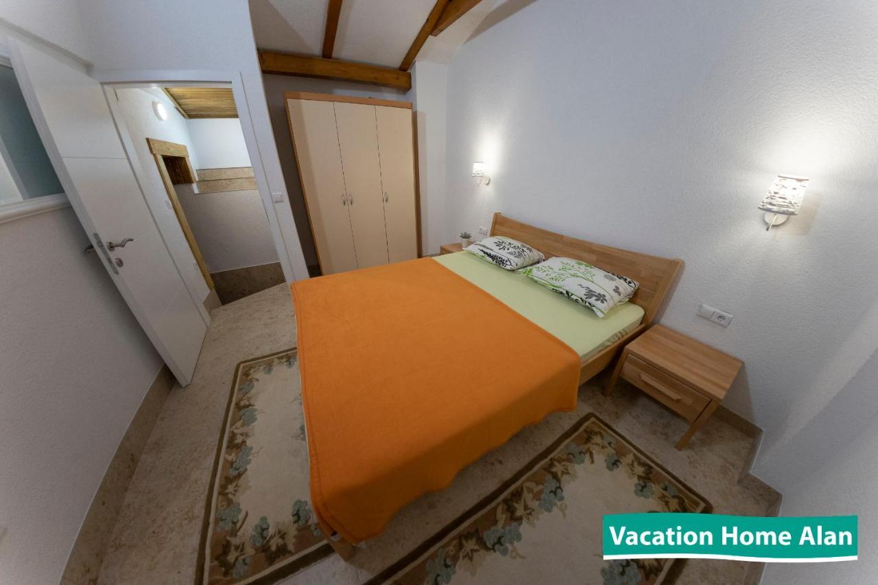 Vacation Home Alan 2 Kulen Vakuf Bagian luar foto