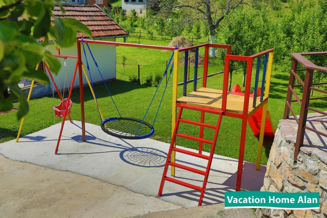 Vacation Home Alan 2 Kulen Vakuf Bagian luar foto