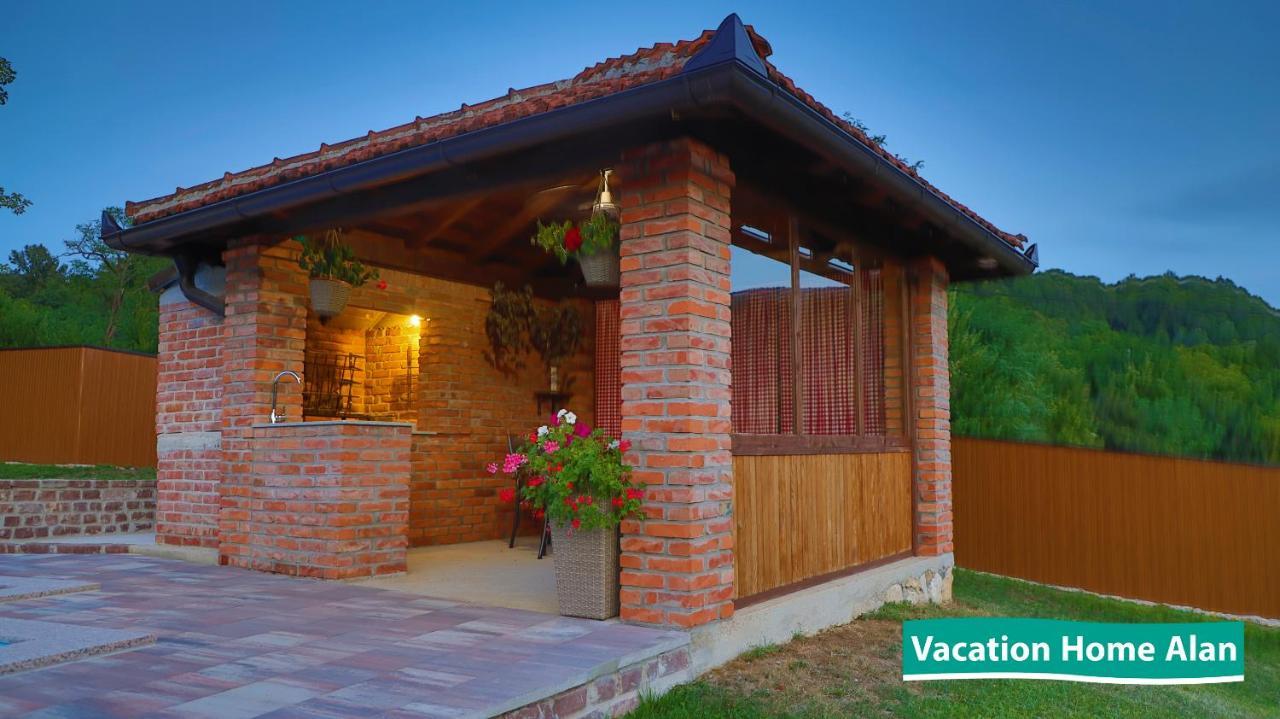 Vacation Home Alan 2 Kulen Vakuf Bagian luar foto
