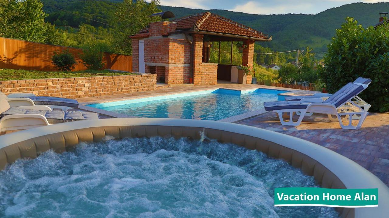 Vacation Home Alan 2 Kulen Vakuf Bagian luar foto