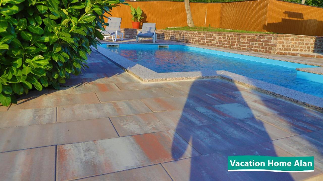 Vacation Home Alan 2 Kulen Vakuf Bagian luar foto