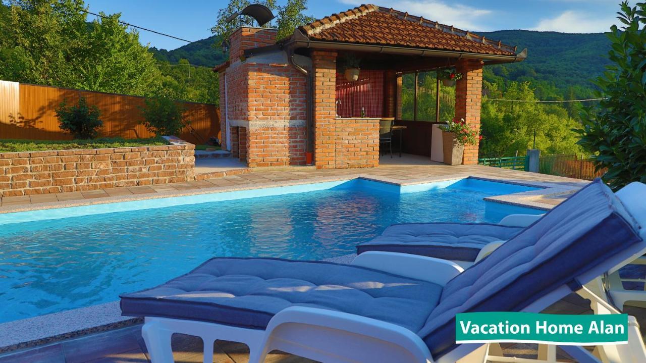 Vacation Home Alan 2 Kulen Vakuf Bagian luar foto