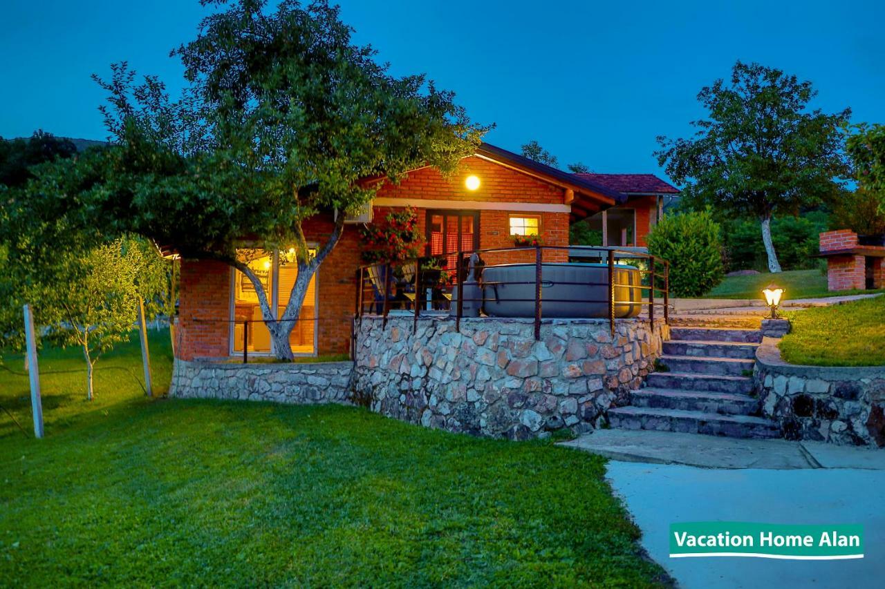 Vacation Home Alan 2 Kulen Vakuf Bagian luar foto