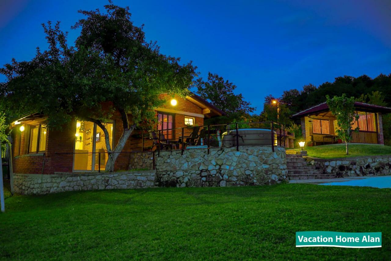 Vacation Home Alan 2 Kulen Vakuf Bagian luar foto