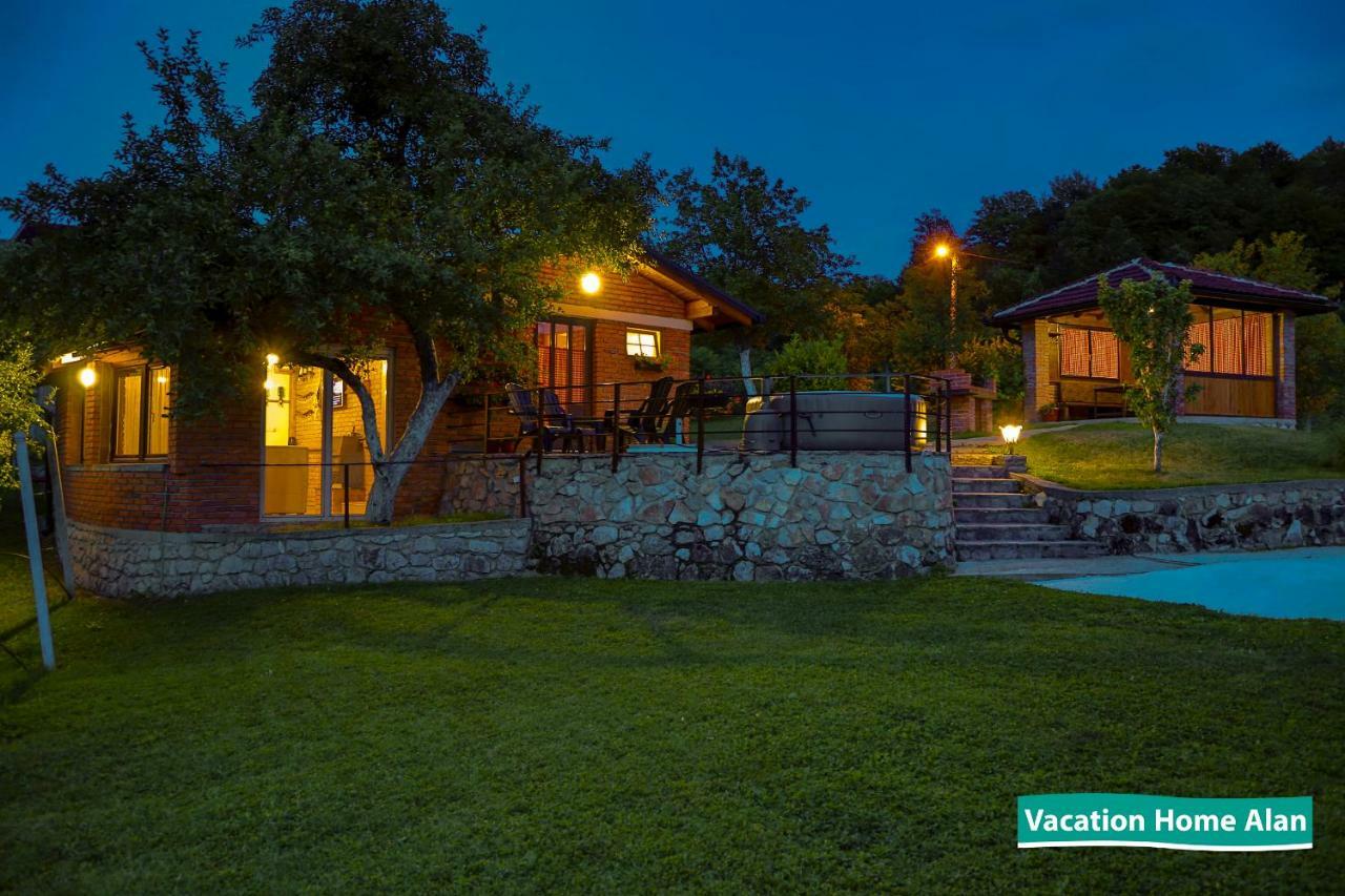 Vacation Home Alan 2 Kulen Vakuf Bagian luar foto